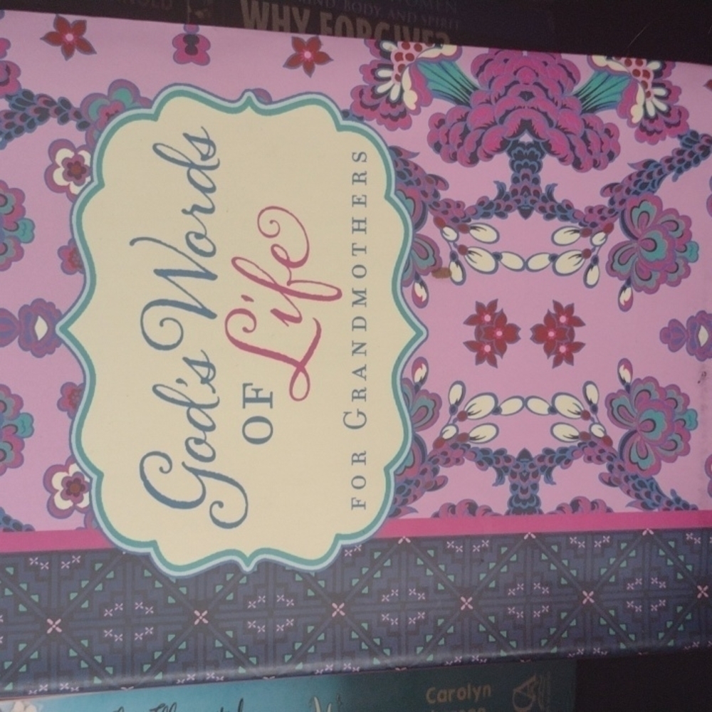 Book, God's words of life for Grandmothers